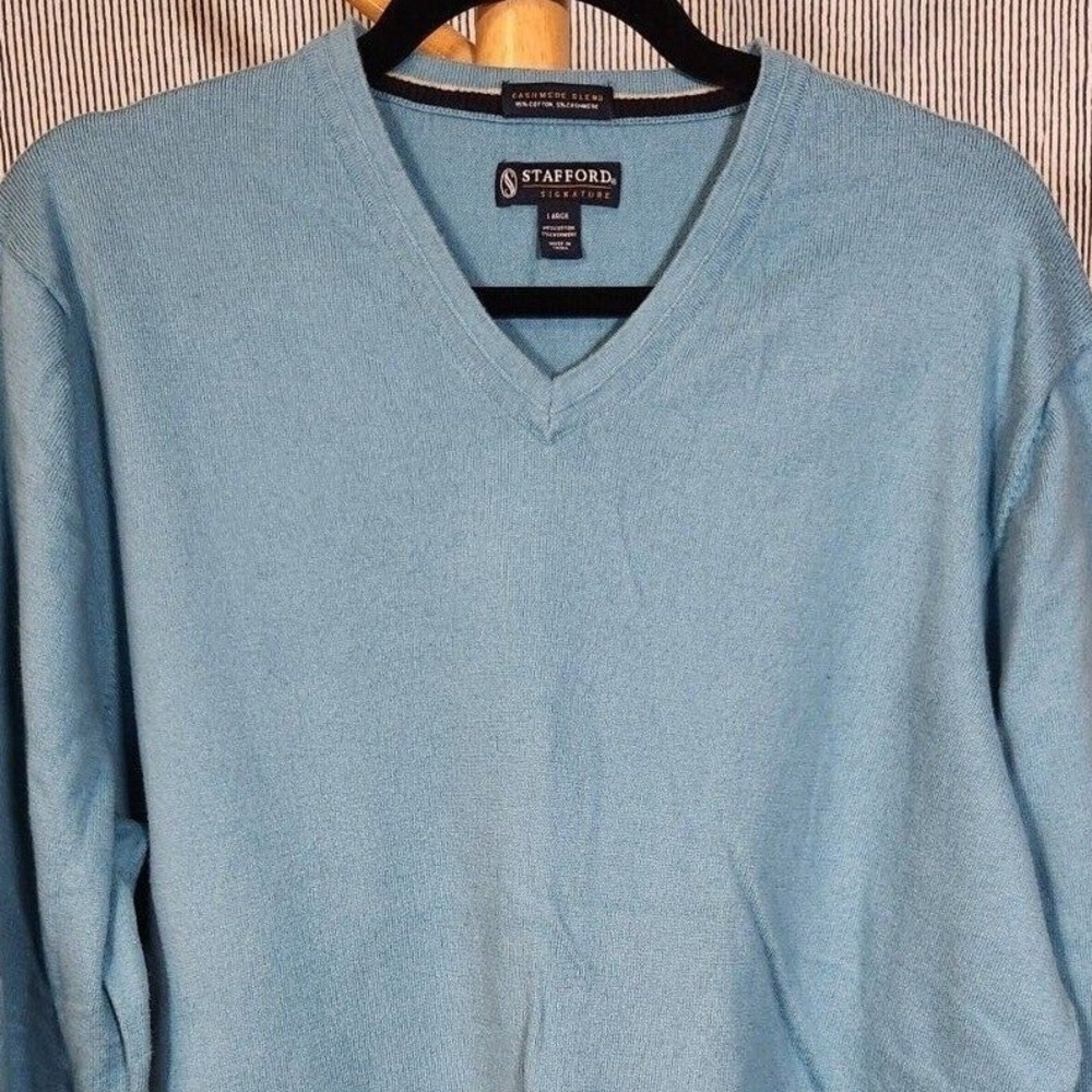 Stafford Signature $98 Large Blue Long Sleeve Cotton Cashmere V-Neck Sweater